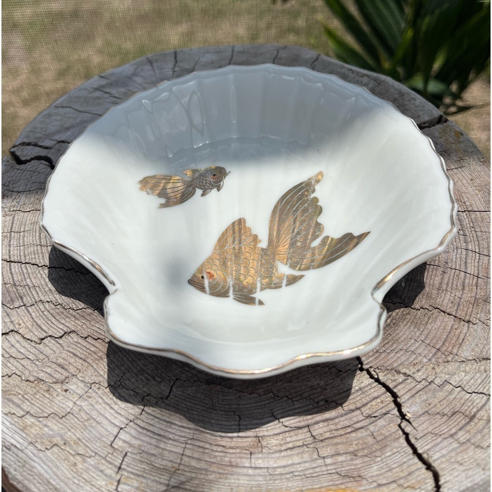 Gold Fish Takahashi Porcelain Trinket Dish Japan Hand Painted Shell Shape 5.25”
